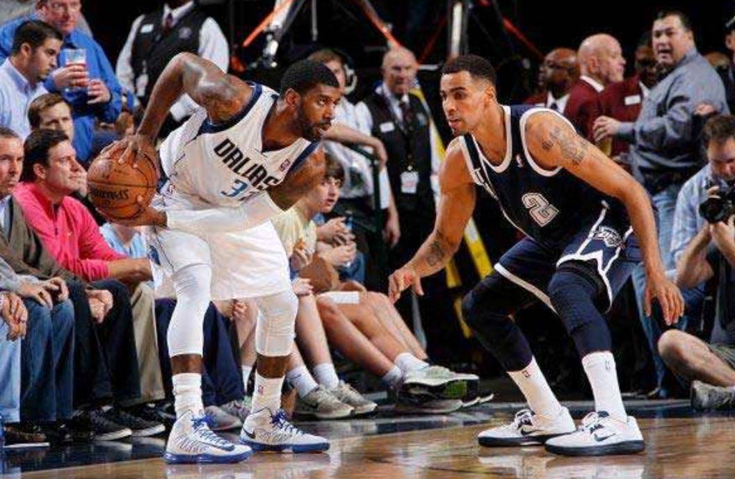 半岛体育网站-费德勒在IG比赛中夺冠关键时刻多伦多猛龙备战NBA季后赛，这操作让人直呼：阿森纳门线救险备战足总杯 